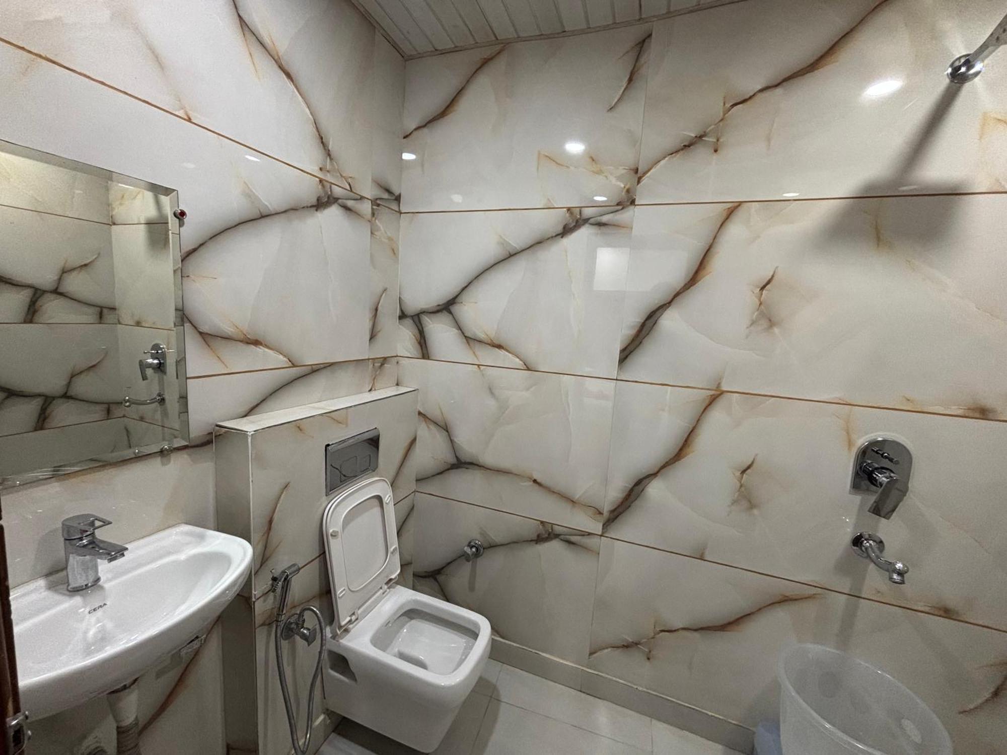 Cg Internationl By Sweet Guest House New Delhi Exterior photo