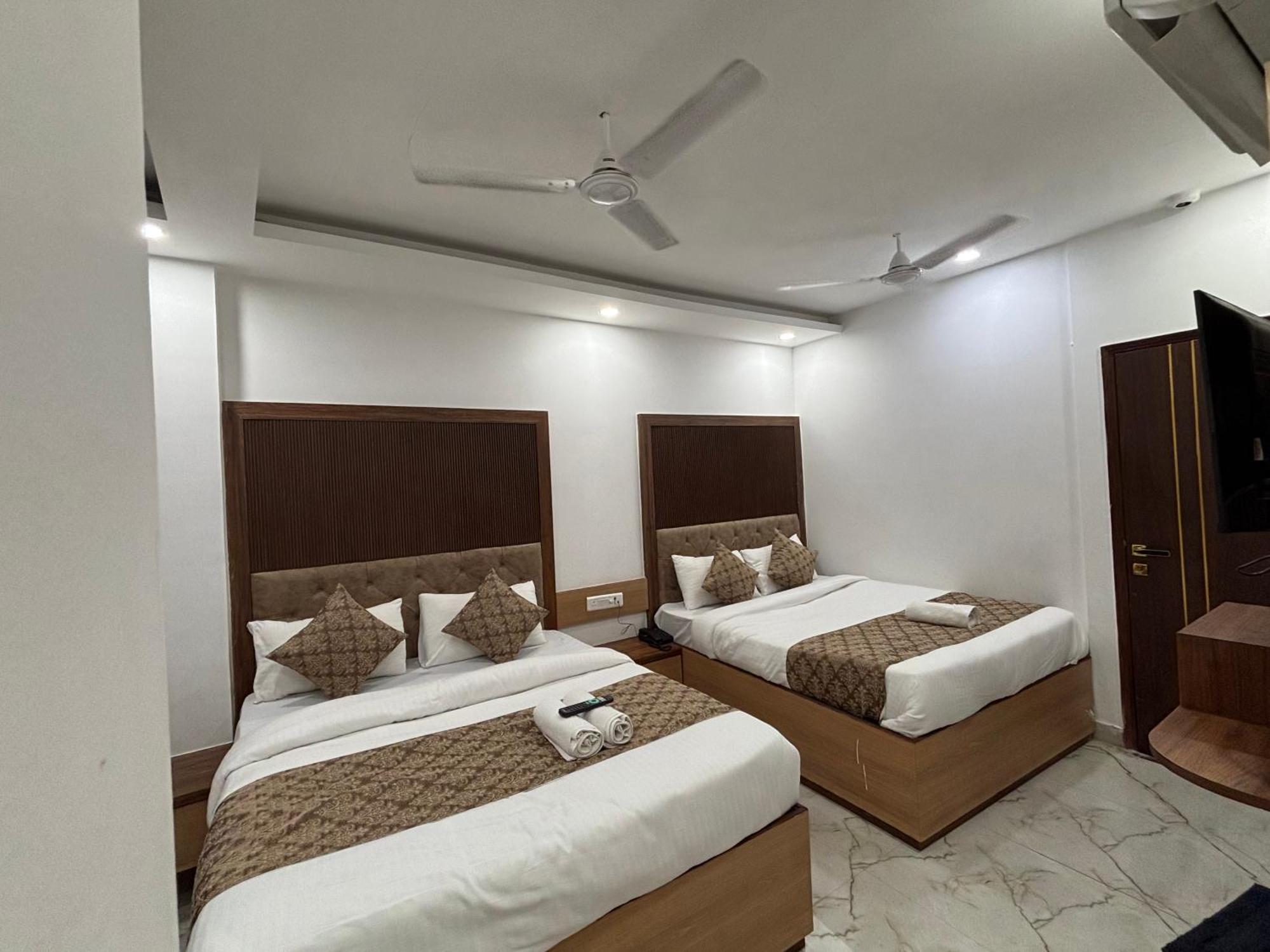 Cg Internationl By Sweet Guest House New Delhi Exterior photo