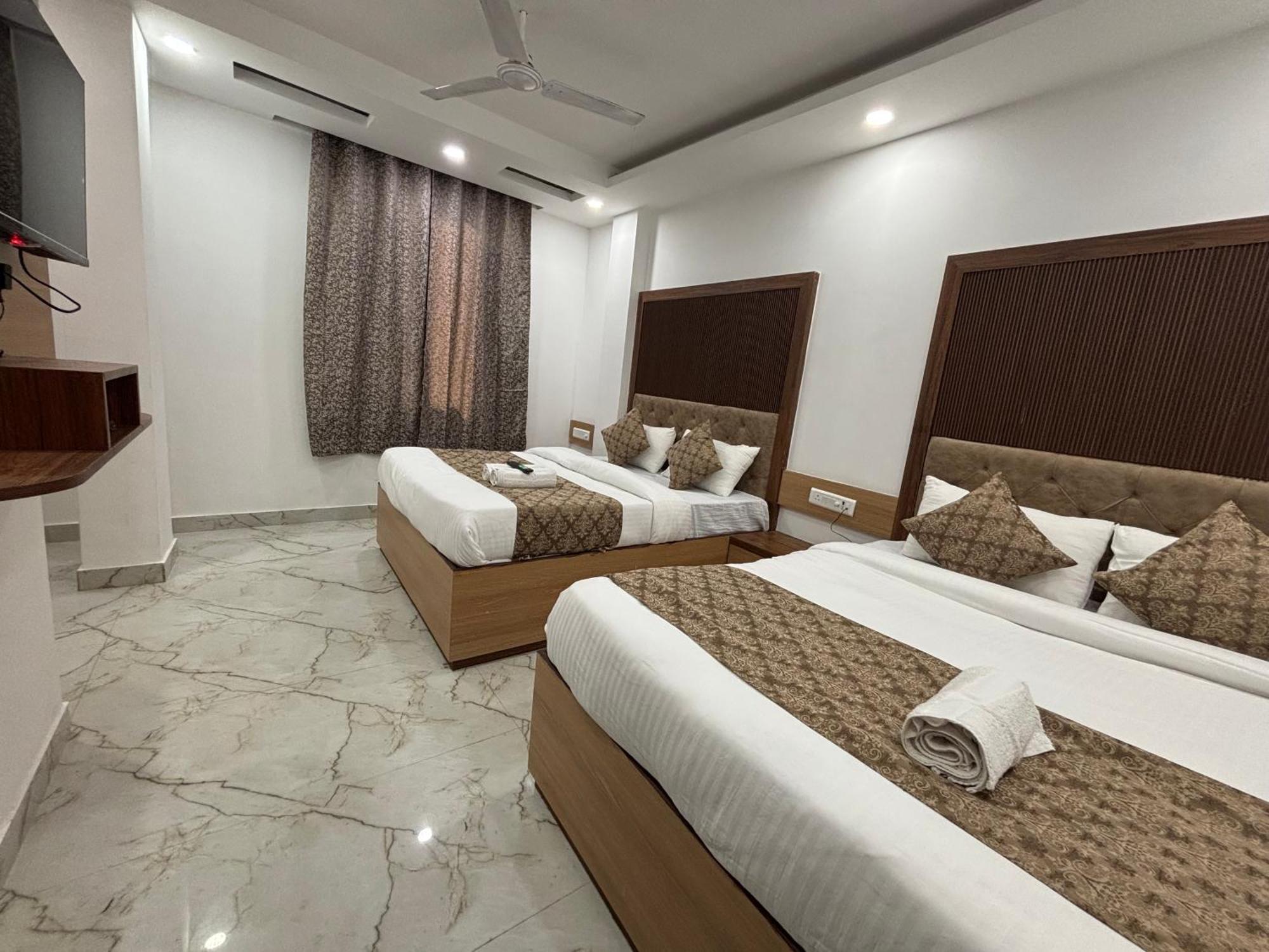 Cg Internationl By Sweet Guest House New Delhi Exterior photo