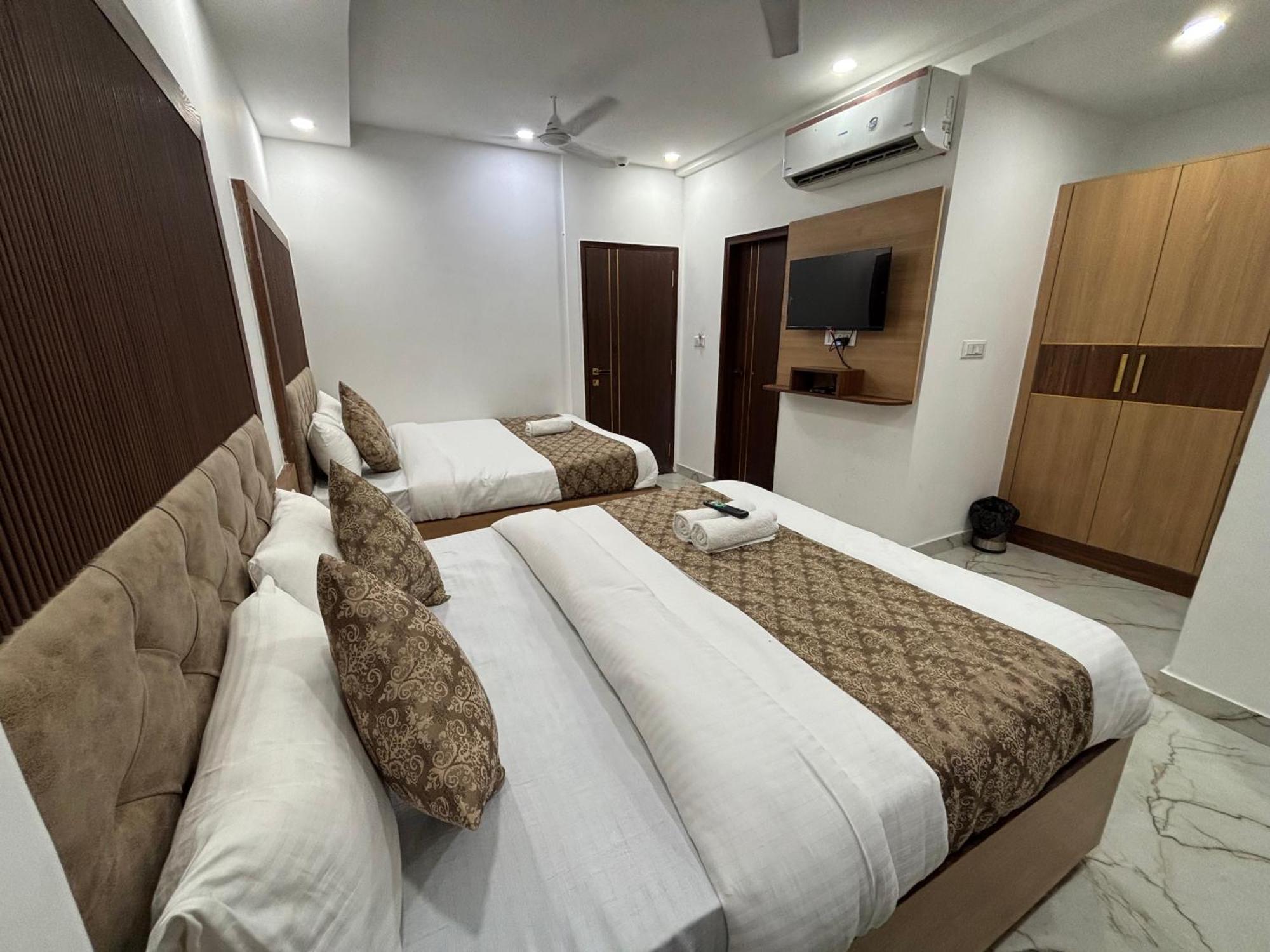 Cg Internationl By Sweet Guest House New Delhi Exterior photo